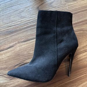 Steve Madden Suede Booties